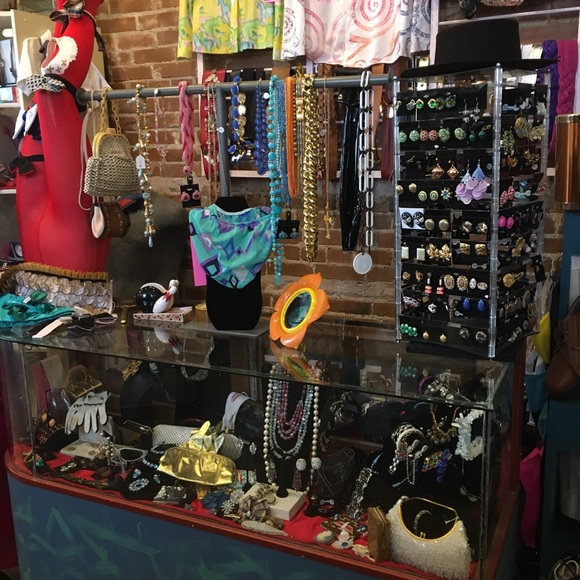 Meet your Posher, The Vintage Haberdashery STL - Picture 13 of 16